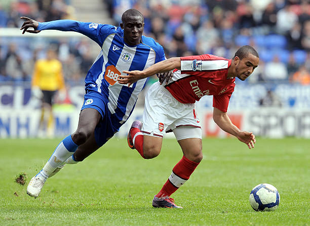 显示他在门 显示他在门